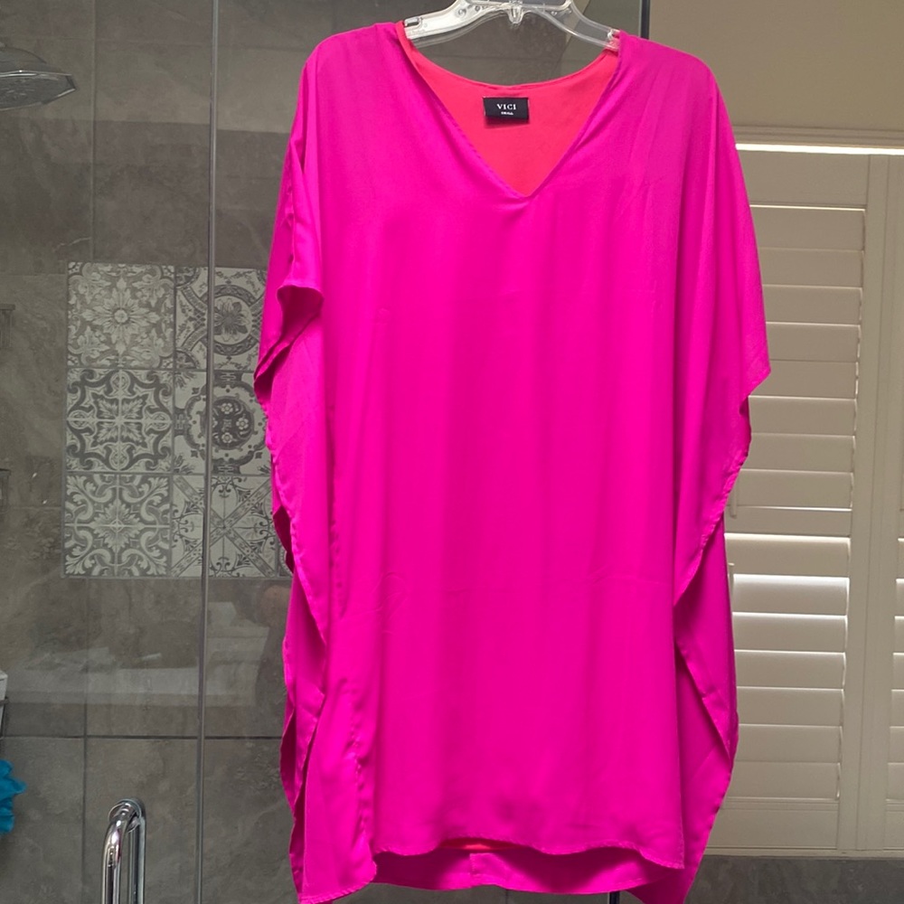 Vici gorgeous never worn dress! 🩷